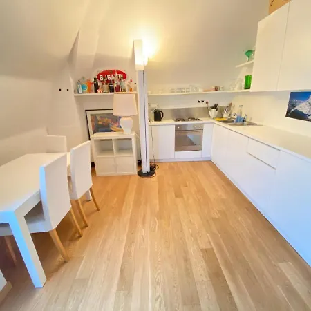 Apartamento Vetra - Luminoso Attico Con Balcone