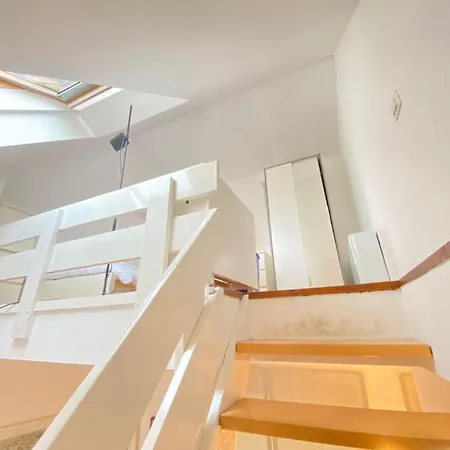 Vetra - Luminoso Attico Con Balcone Apartamento Milán