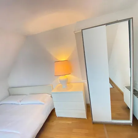 Vetra - Luminoso Attico Con Balcone Apartment *